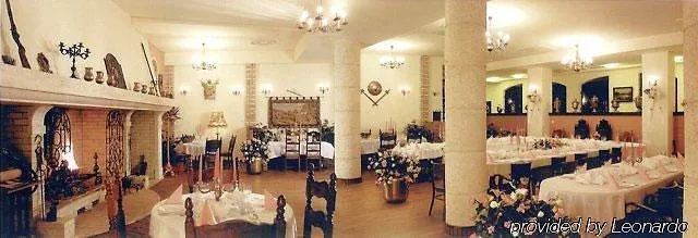 Fort Hotel Warsaw 3*,
