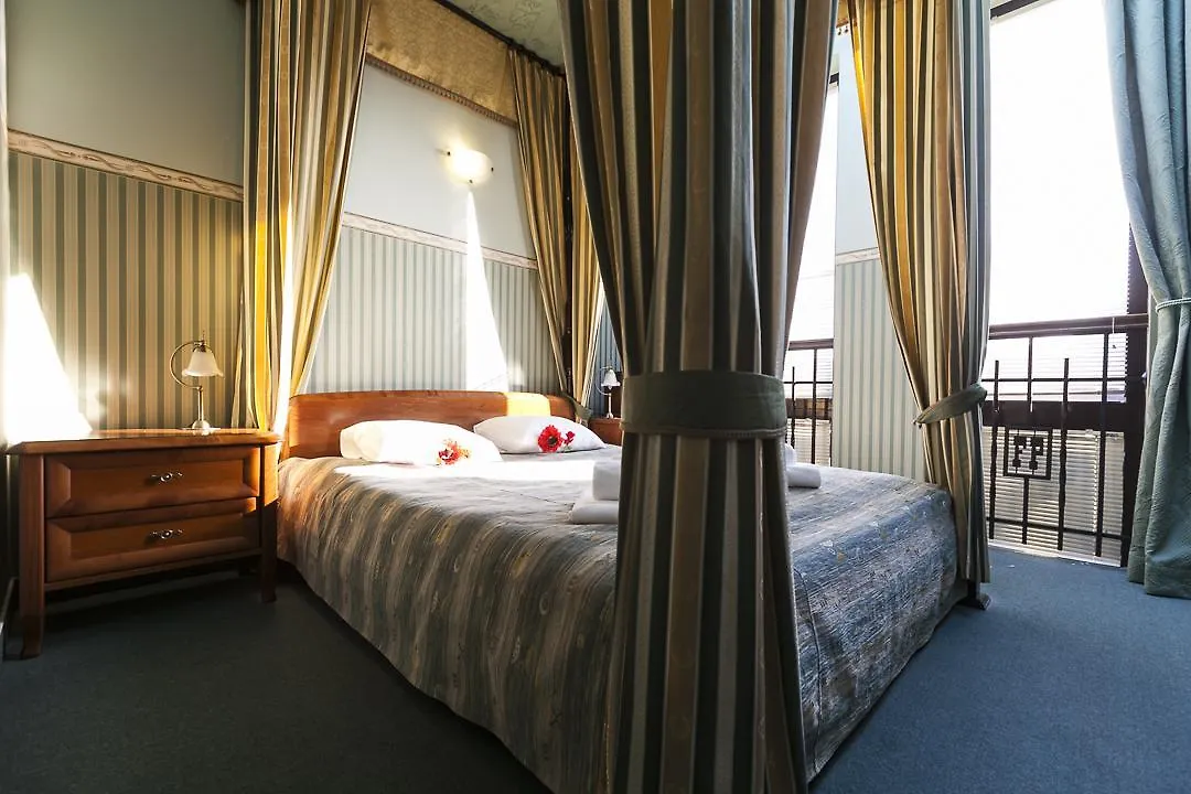 Fort Hotel Warsaw